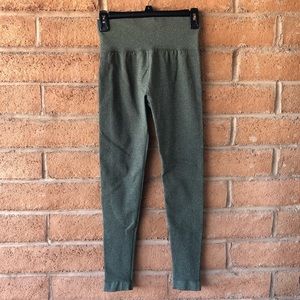 FINAL SALE | SEAMLESS Leggings